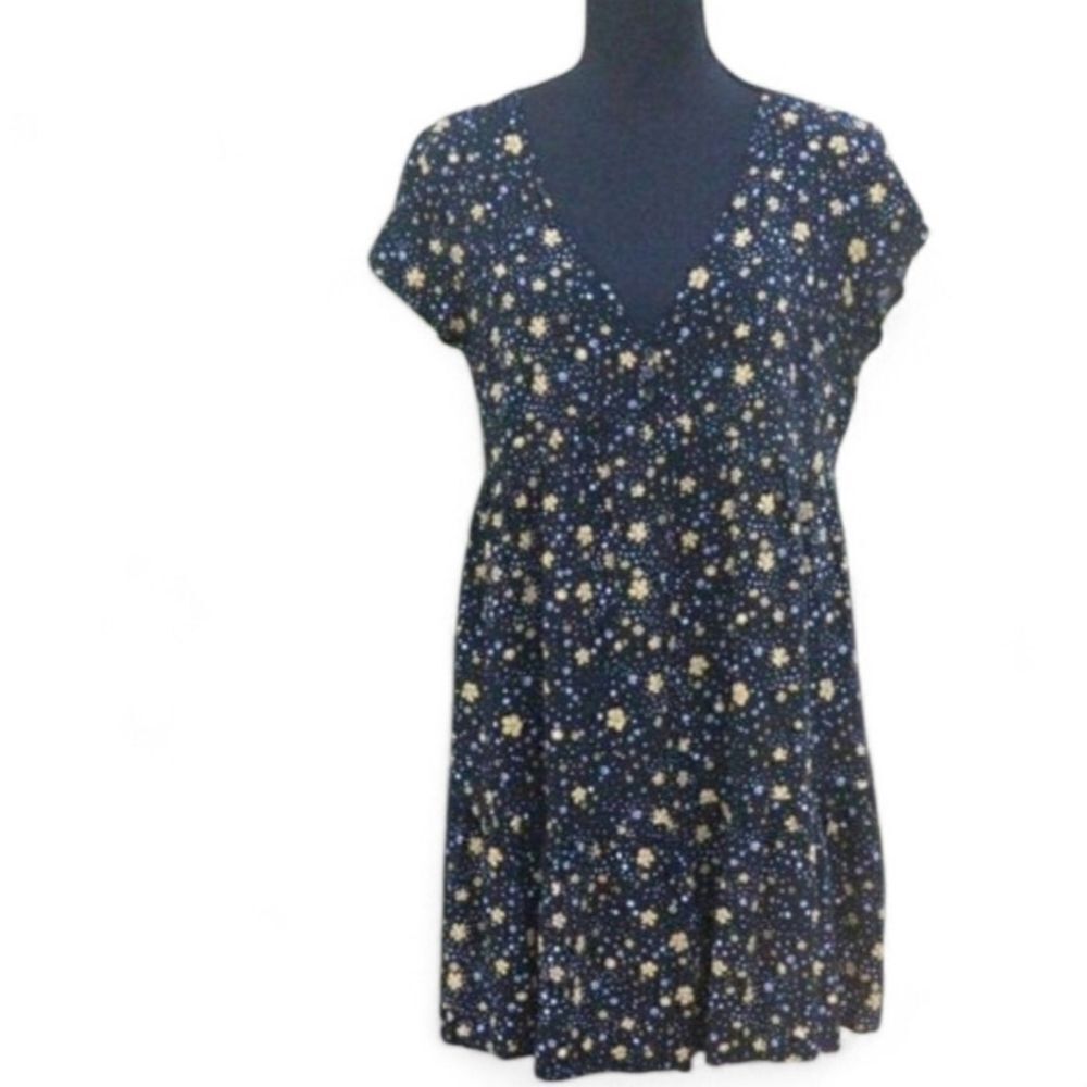 L.A. Hearts Rayon Ruffle Hem Dress Black Floral V-Neck